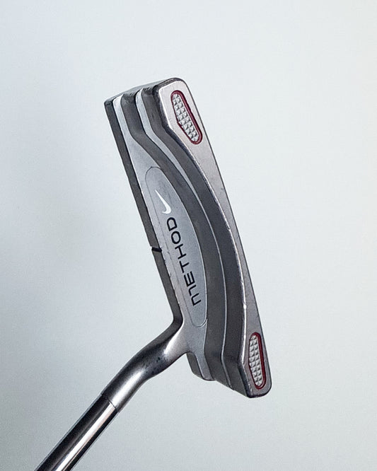 Pre-owned Nike Method 002 Putter 35 in.